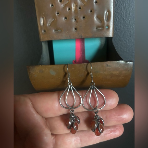 Sterling Silver Carnelian Cabochan Beaded Dangle Earrings - Picture 4 of 4